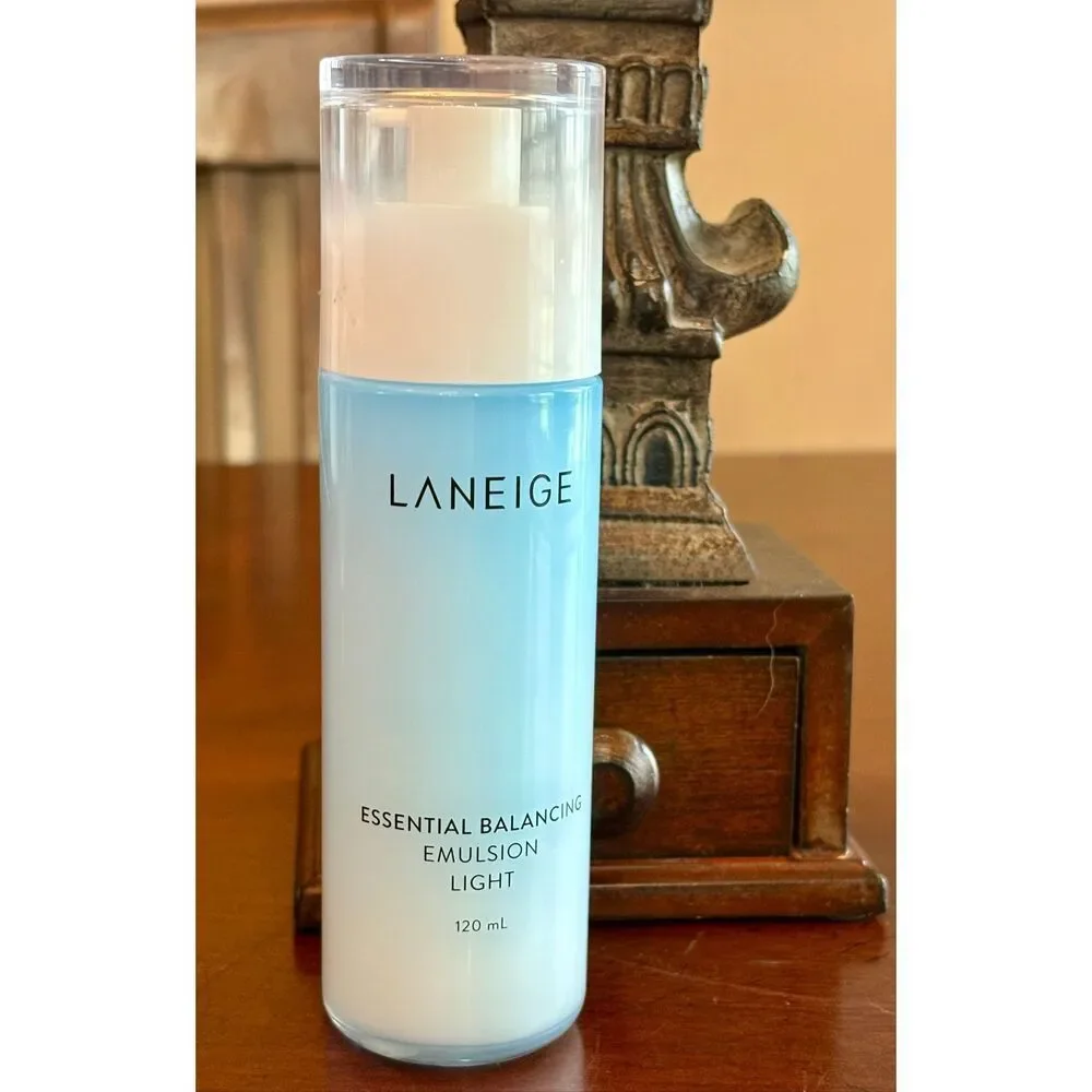 LANEIGE - NWOT - Essential Balancing Emulsion Light, 120 ml (4 fl. oz.) No Box